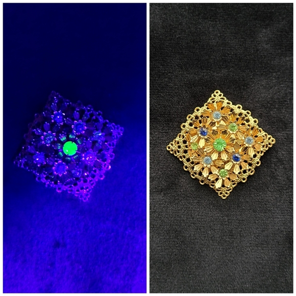 Jewelry - Vintage brooch